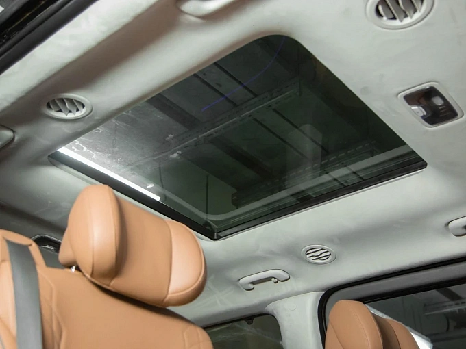 Hyundai Staria Черный Non metallic фото 29