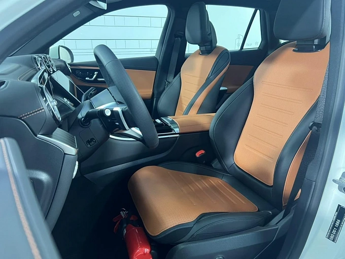 Mercedes-Benz GLC Белый Non metallic фото 12