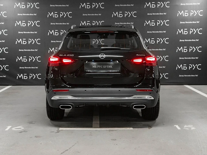 Mercedes-Benz GLA Черный Non metallic фото 4