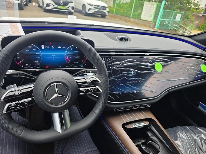 Mercedes-Benz E-Класс Серый Non metallic фото 4