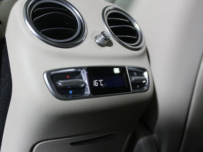 Mercedes-Benz E-Класс 2017 400 3.0 AT 4Matic (333 л.с.) фото 27