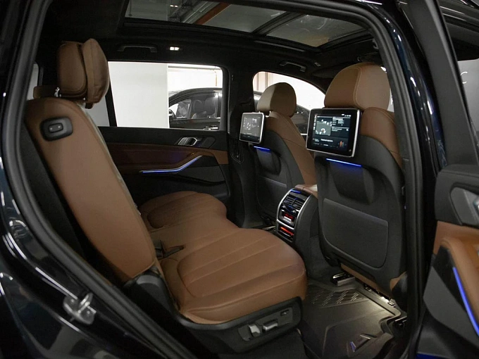 BMW X7 2020 3.0 AT 4WD (340 л.с.) фото 10