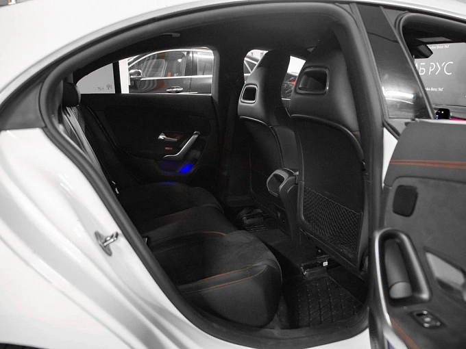 Mercedes-Benz CLA 2021 200 1.3 AMT (150 л.с.) фото 10