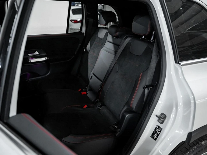 Mercedes-Benz GLB Белый Non metallic фото 10