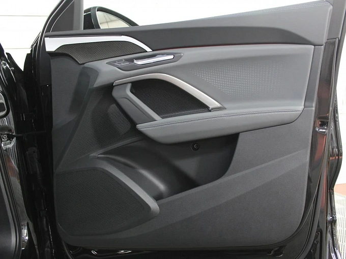 Audi Q5 Черный Non metallic фото 32