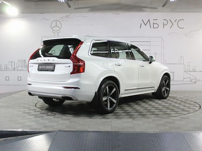 Volvo XC90 2016 2.0d AT 4WD (5 мест) (235 л.с.) фото 6