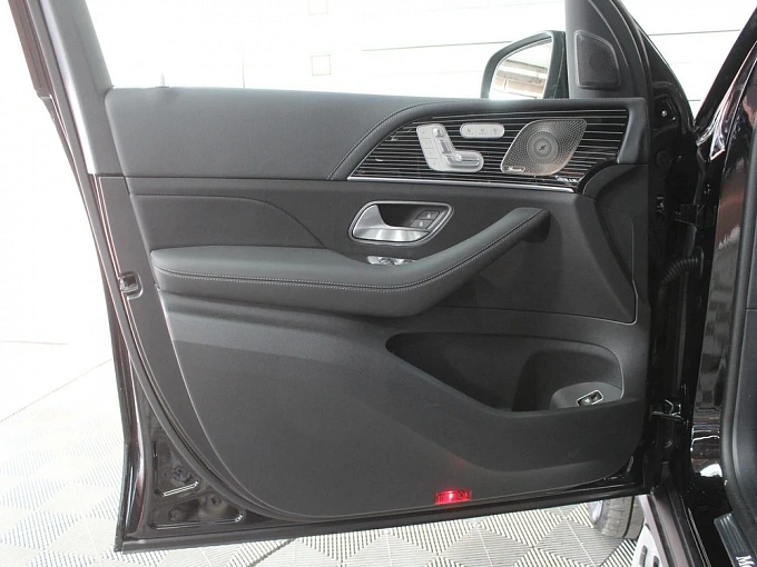 Mercedes-Benz GLE Черный Non metallic фото 22
