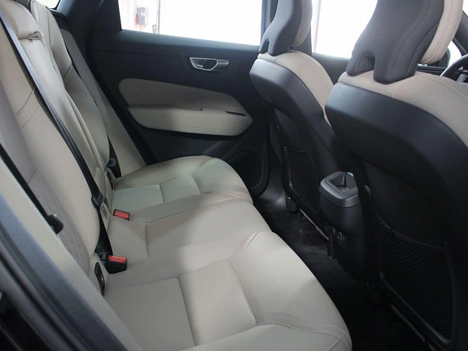 Volvo XC60 2025 2.0 AT 4WD (250 л.с.) фото 14
