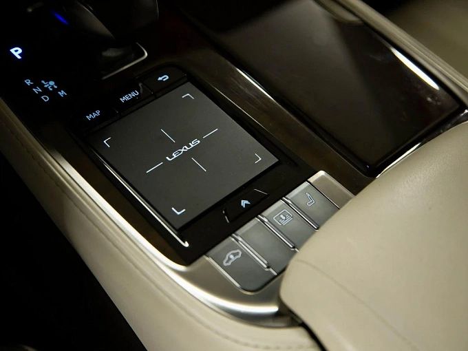 Lexus LS 2019 3.4 AT 4WD (417 л.с.) фото 25