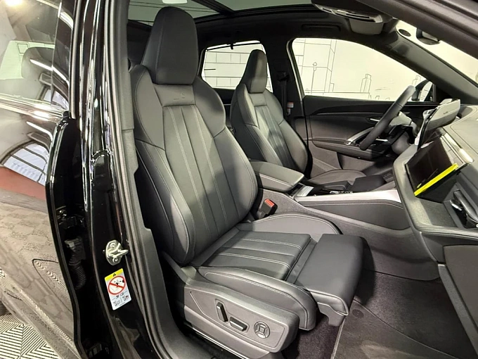 Audi Q5 Черный Non metallic фото 14