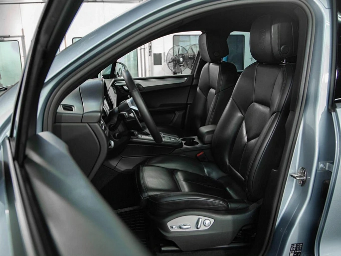Porsche Macan 2020 2.0 AMT 4WD (252 л.с.) фото 12