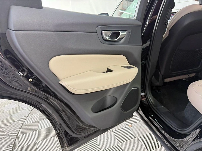 Volvo XC60 2025 2.0 AT 4WD (250 л.с.) фото 25