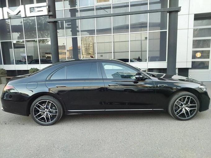 Mercedes-Benz S-Класс Черный Non metallic фото 4