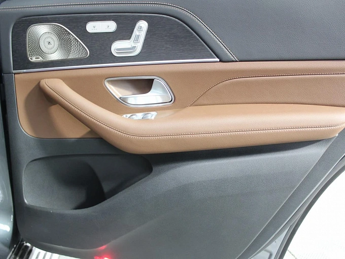 Mercedes-Benz GLS Серый Non metallic фото 28