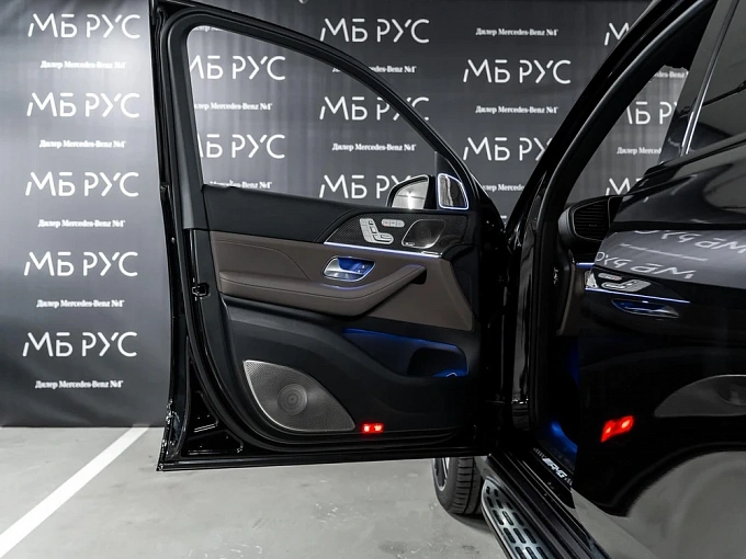 Mercedes-Benz GLS AMG Черный Non metallic фото 13