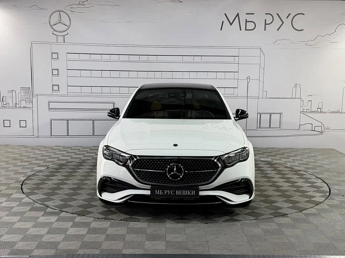 Mercedes-Benz E-Класс Белый Non metallic фото 4
