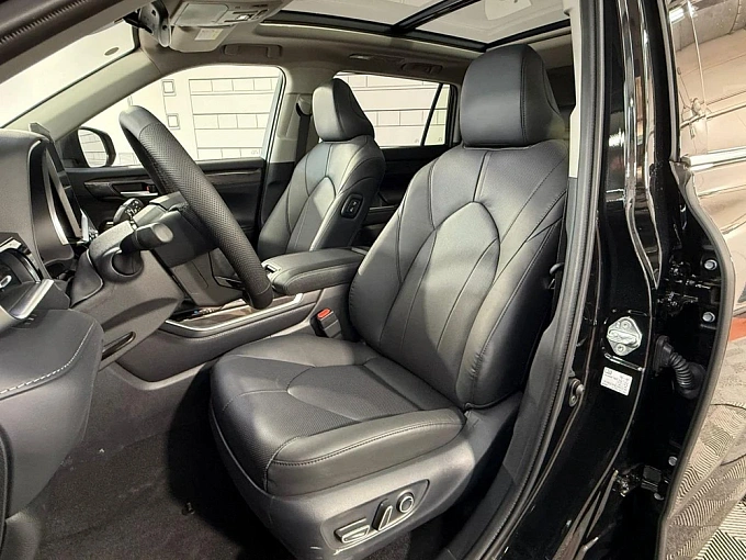 Toyota Highlander Черный Non metallic фото 13