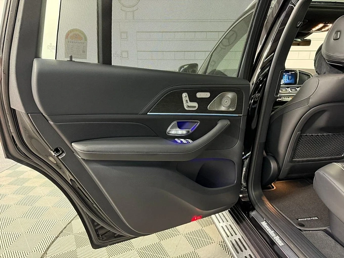 Mercedes-Benz GLS Черный Non metallic фото 25