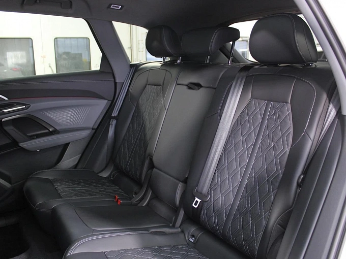 Audi Q5 Белый Non metallic фото 16