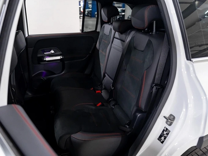 Mercedes-Benz GLB Белый Non metallic фото 9