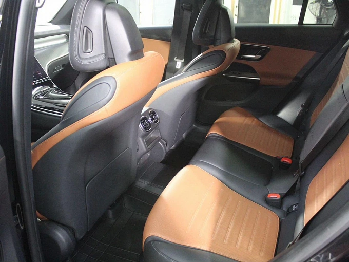 Mercedes-Benz GLC coupe 2024 2.0 AT 4Matic (204 л.с.) фото 14