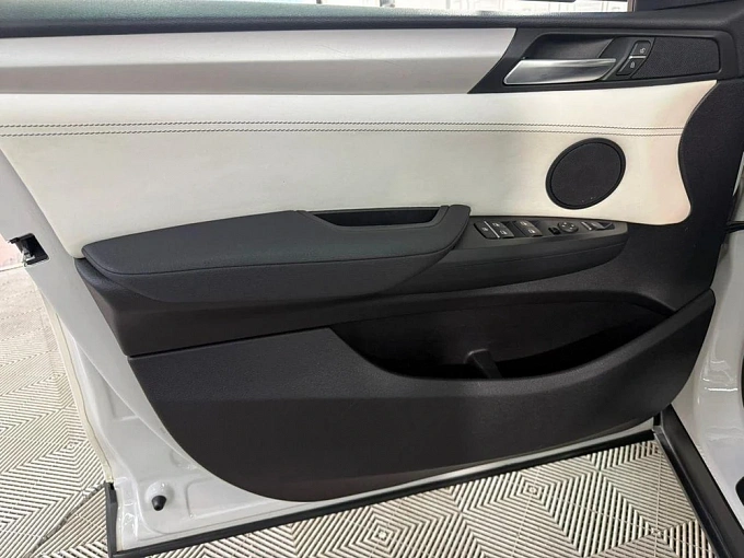 BMW X4 2015 2.0d AT 4WD (190 л.с.) фото 19