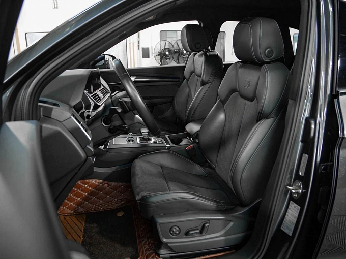Audi SQ5 2017 3.0 AT 4WD (354 л.с.) фото 12