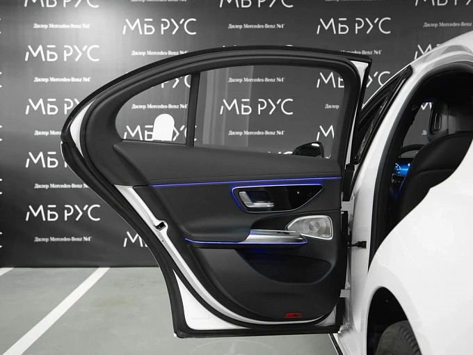 Mercedes-Benz E-Класс Белый Non metallic фото 24