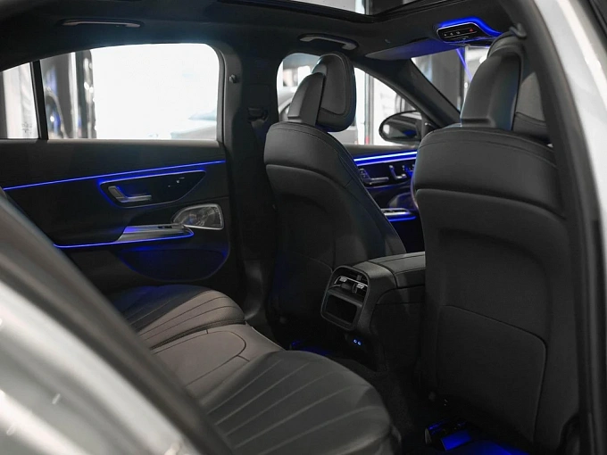 Mercedes-Benz E-Класс Серый Non metallic фото 6