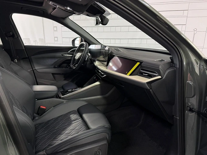 Audi Q5 Зеленый Non metallic фото 11