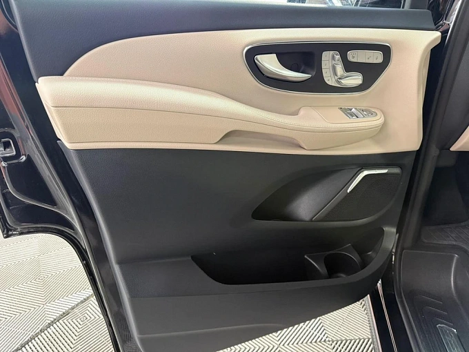 Mercedes-Benz V-Класс Черный Non metallic фото 24