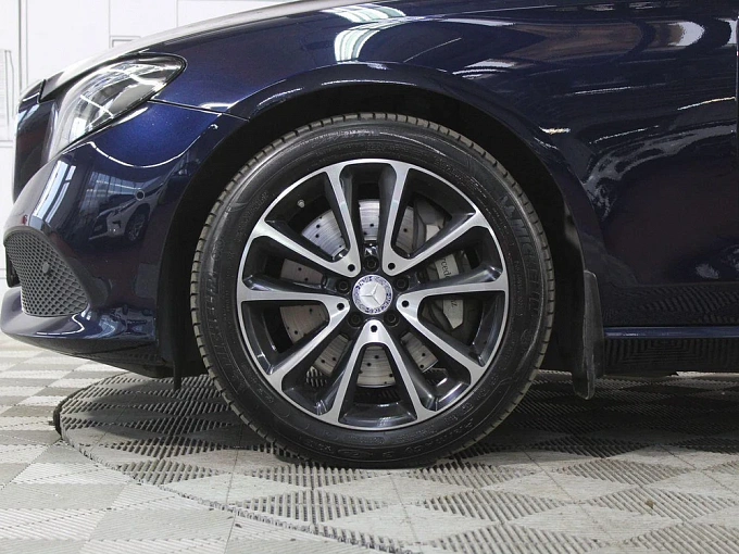 Mercedes-Benz E-Класс 2017 400 3.0 AT 4Matic (333 л.с.) фото 18