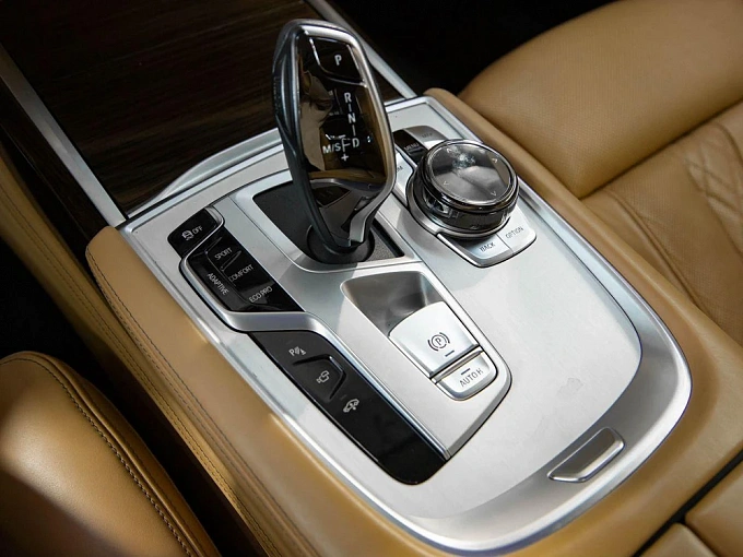BMW 7 серии 2020 730L 3.0d AT 4WD (265 л.с.) фото 34