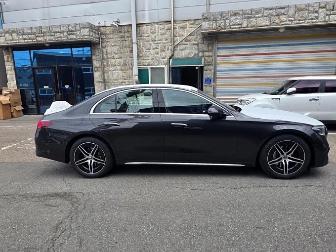 Mercedes-Benz E-Класс Серый Non metallic фото 2