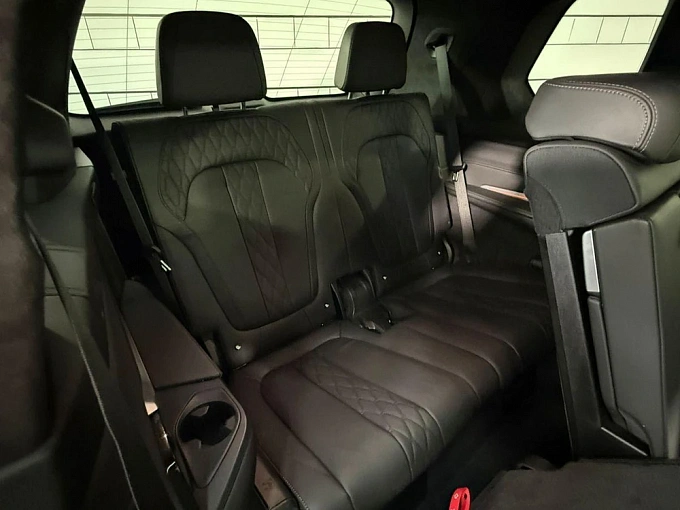 BMW X7 2022 3.0d AT 4WD (340 л.с.) фото 16