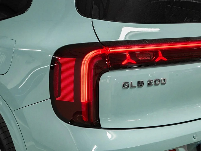 Mercedes-Benz GLB Зеленый Non metallic фото 14