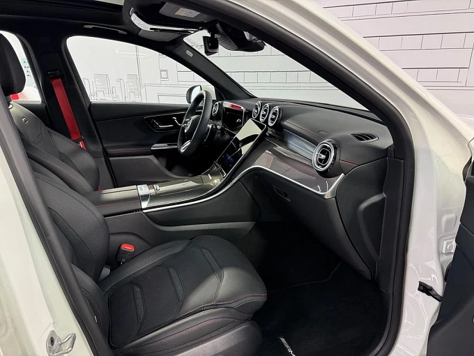 Mercedes-Benz GLC AMG Белый Non metallic фото 24