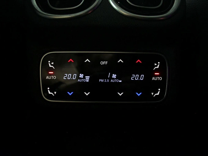 Mercedes-Benz GLC AMG 2024 2.0 AT 4WD (421 л.с.) фото 25