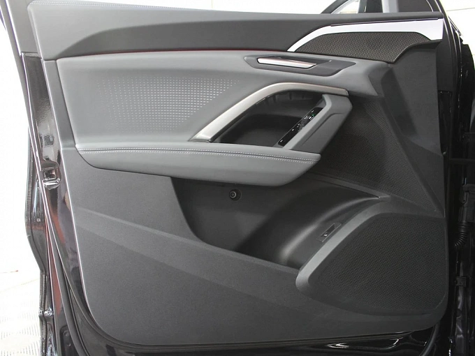 Audi Q5 Черный Non metallic фото 20