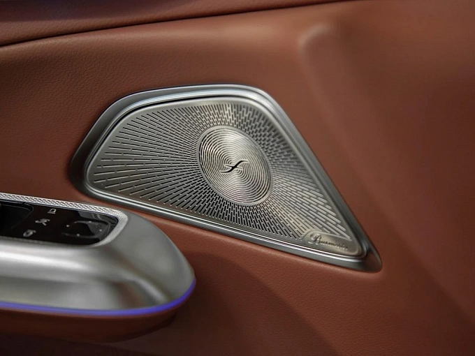 Mercedes-Benz E-Класс Белый Non metallic фото 23
