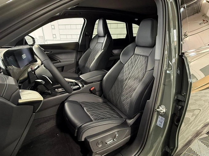 Audi Q5 Зеленый Non metallic фото 13