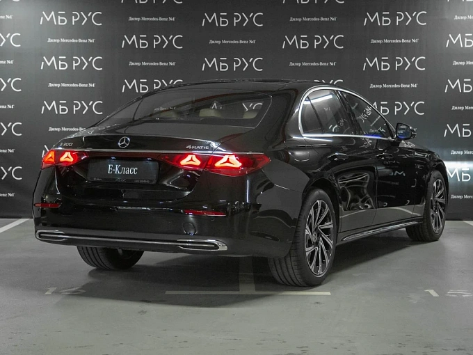 Mercedes-Benz E-Класс Черный Non metallic фото 3