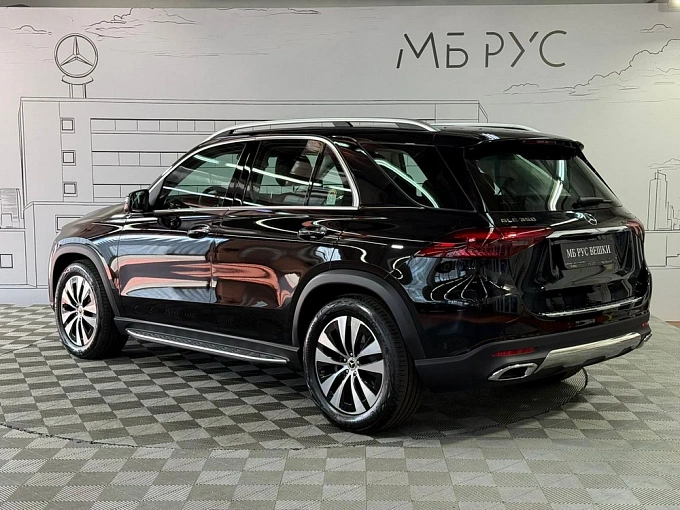 Mercedes-Benz GLE Черный Non metallic фото 4