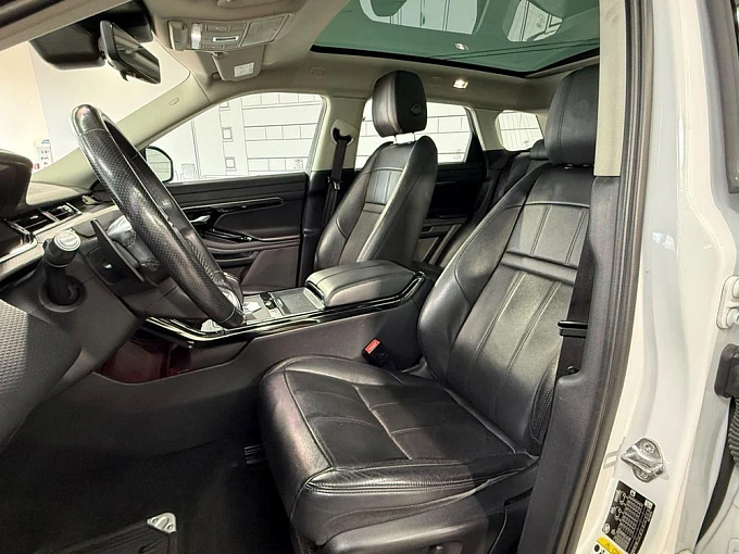 Land Rover Range Rover Evoque 2019 2.0d AT 4WD (180 л.с.) фото 12