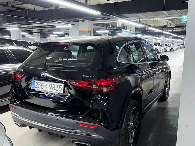 Mercedes-Benz GLA Черный Non metallic фото 4