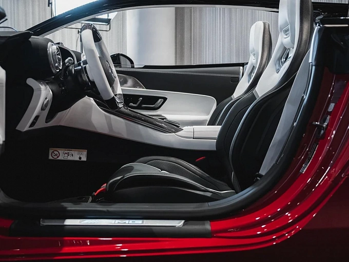 Mercedes-Benz AMG PureSpeed Красный Non metallic фото 8