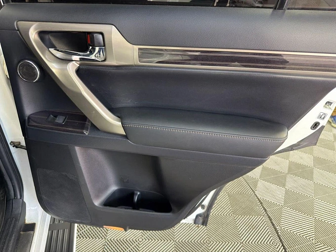 Lexus GX 2021 4.6 AT 4WD (296 л.с.) фото 27