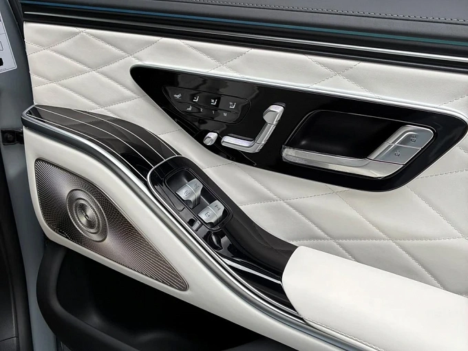 Mercedes-Benz S-Класс Серебряный Non metallic фото 6