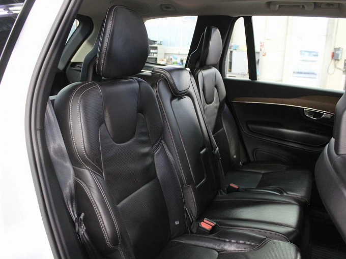 Volvo XC90 2016 2.0d AT 4WD (5 мест) (235 л.с.) фото 17