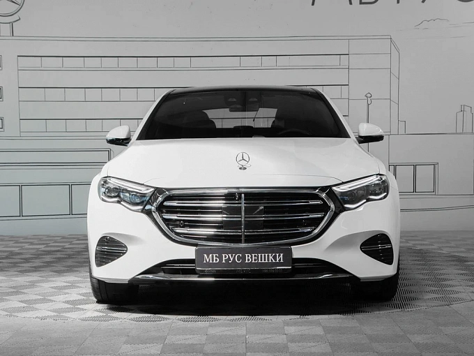 Mercedes-Benz E-Класс Белый Non metallic фото 5